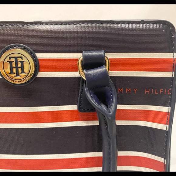 Tommy Hilfiger striped bag - Picture 2 of 11